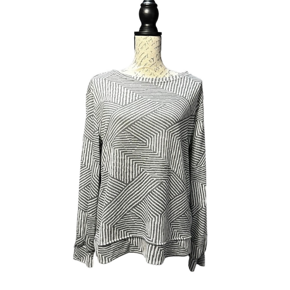 Ellen Tracy Soft Knick Jacquard Top Size Large NWT